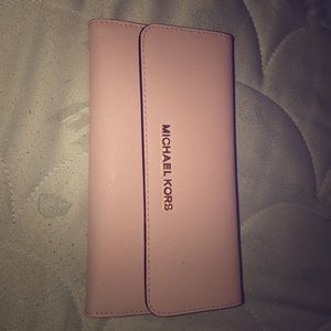 Micheal Kors wallet
